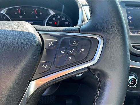 Used 2024 Chevrolet Equinox LT AWD/4WD image 25