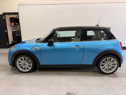 Used 2018 MINI Cooper S FWD image 2