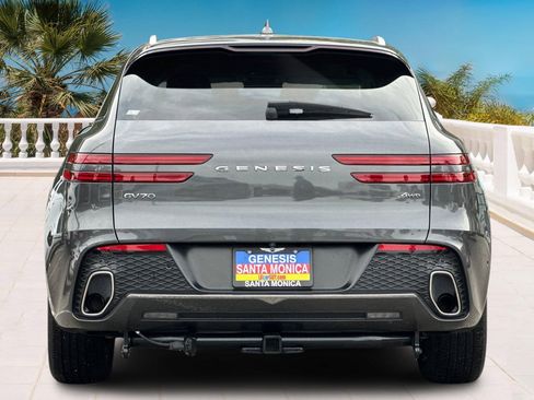 Used 2022 Genesis GV70 2.5T w/ Advanced Package image 5