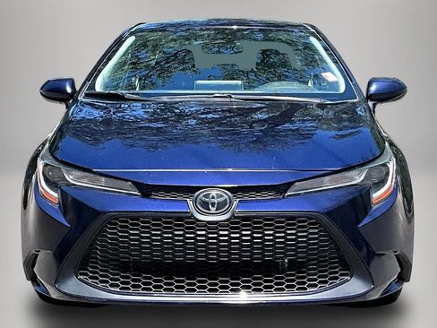 Used 2021 Toyota Corolla LE FWD image 3