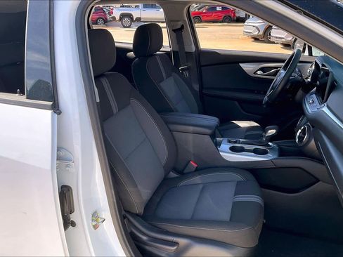 Used 2025 Chevrolet Blazer LT image 10