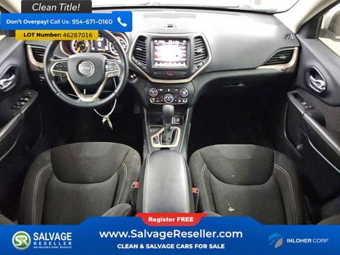 Used 2016 Jeep Cherokee Latitude w/ Comfort/Convenience Group image 11