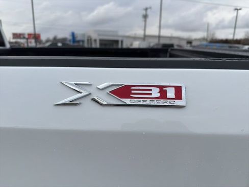 New 2026 GMC Sierra 1500 SLE AWD/4WD image 9