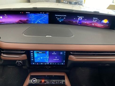 New 2026 Lincoln Navigator L Reserve AWD/4WD image 24