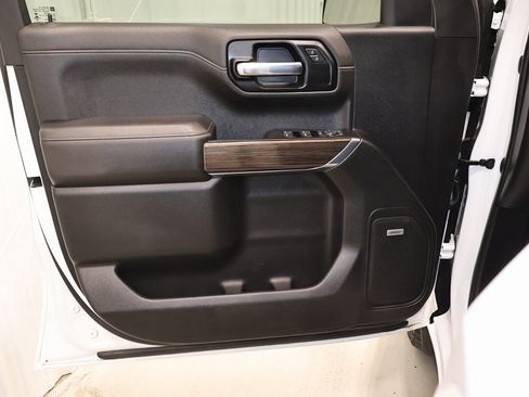 Used 2020 Chevrolet Silverado 1500 LT Trail Boss image 10