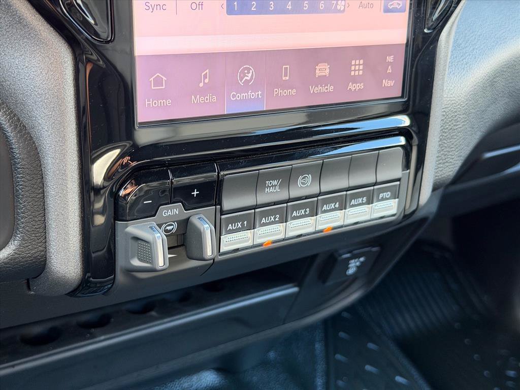 New 2026 RAM 3500 Tradesman AWD/4WD image 40