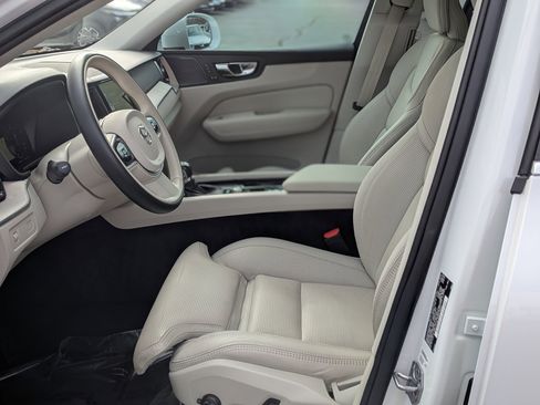 Used 2021 Volvo XC60 T6 Inscription w/ Protection Package Premier image 23