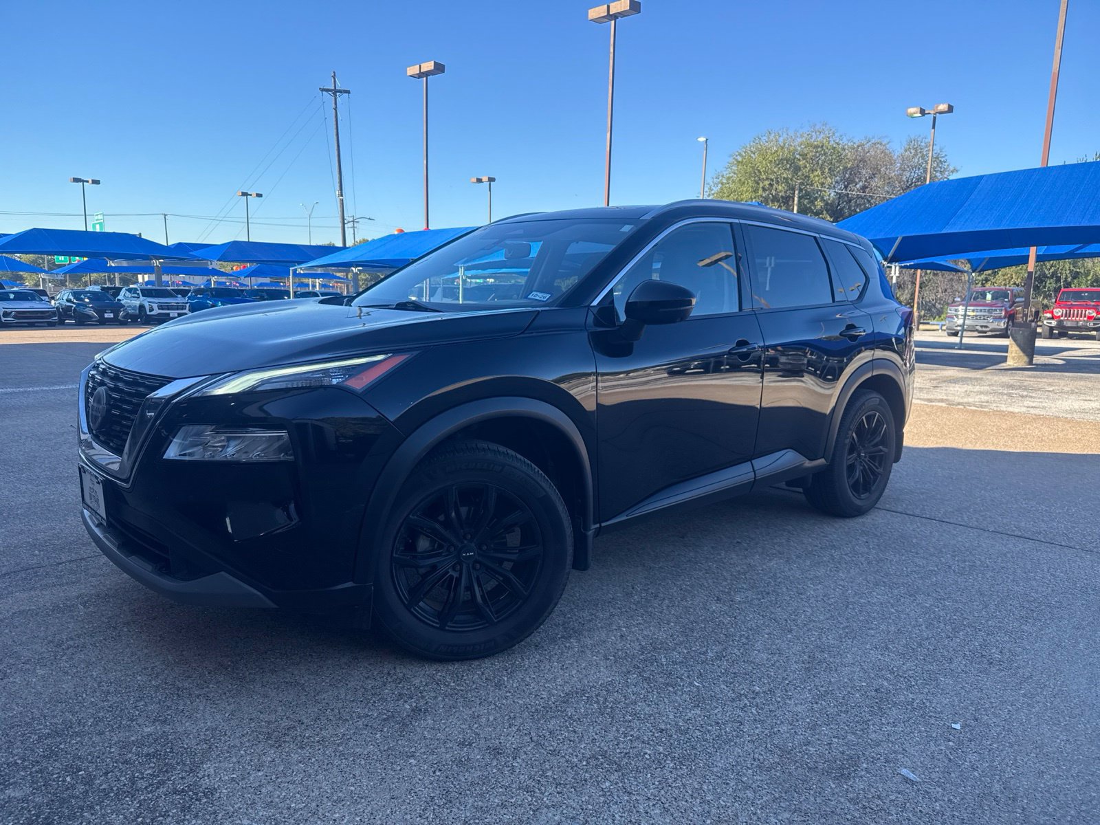 Used 2021 Nissan Rogue SV w/ Premium Package AWD/4WD image 1