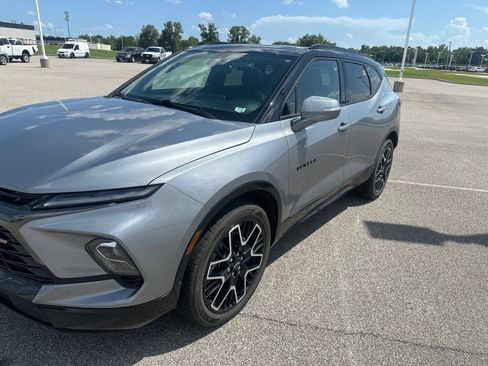 Used 2024 Chevrolet Blazer RS w/ LPO, Floor Liner Package FWD image 2