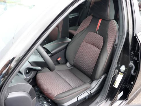 Used 2026 Nissan Sentra SR w/ Floor Mat Package FWD image 11