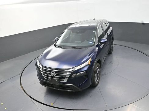 Used 2025 Nissan Rogue SV FWD image 24