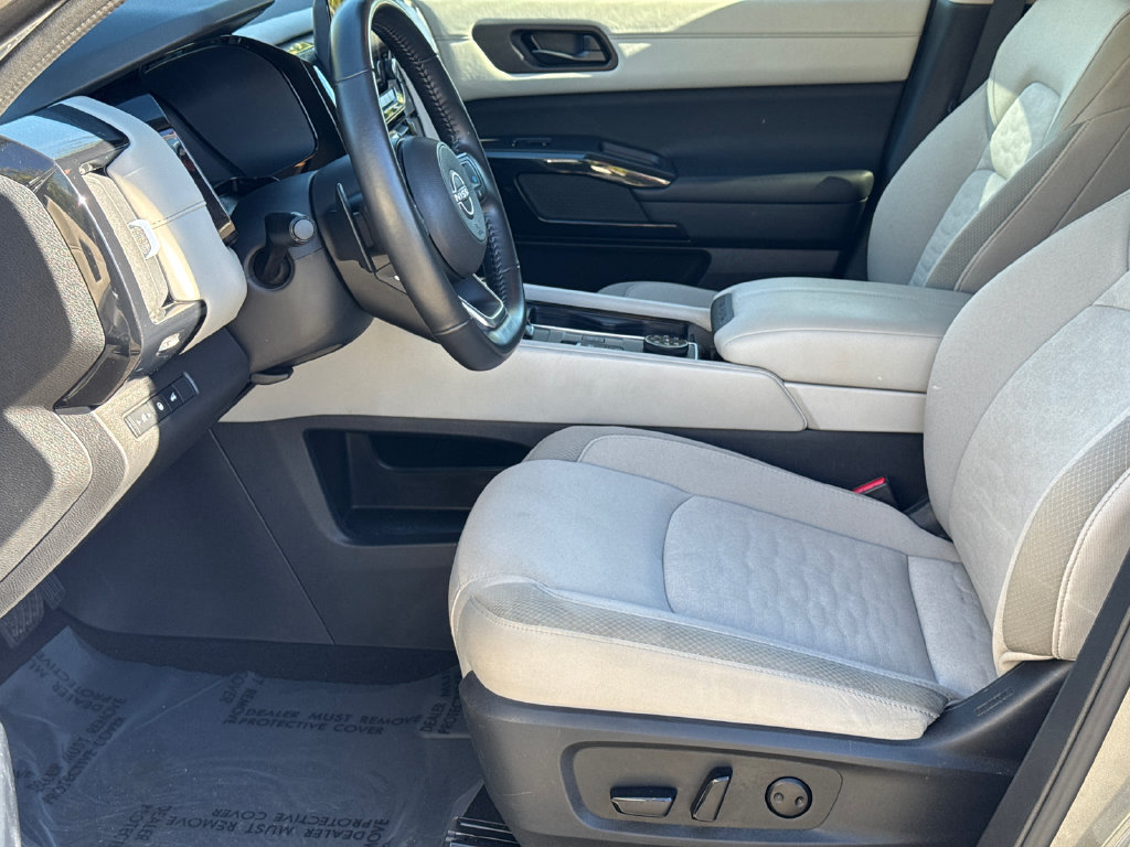 Certified 2025 Nissan Pathfinder SV AWD/4WD image 12