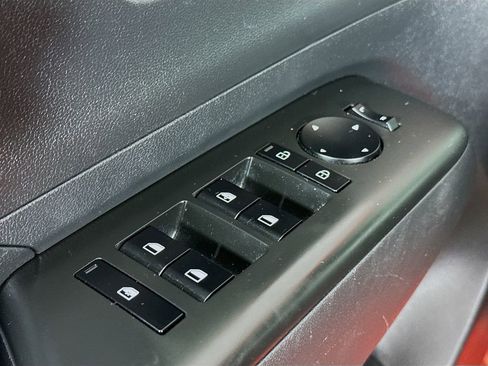 Used 2025 Hyundai Kona SEL image 10