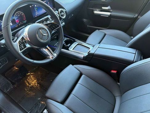 Certified 2025 Mercedes-Benz GLA 250 4MATIC image 11