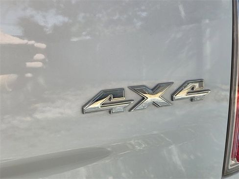 Used 2017 RAM 1500 Laramie image 12