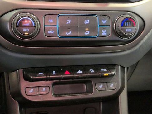 Used 2022 Chevrolet Colorado Z71 image 23