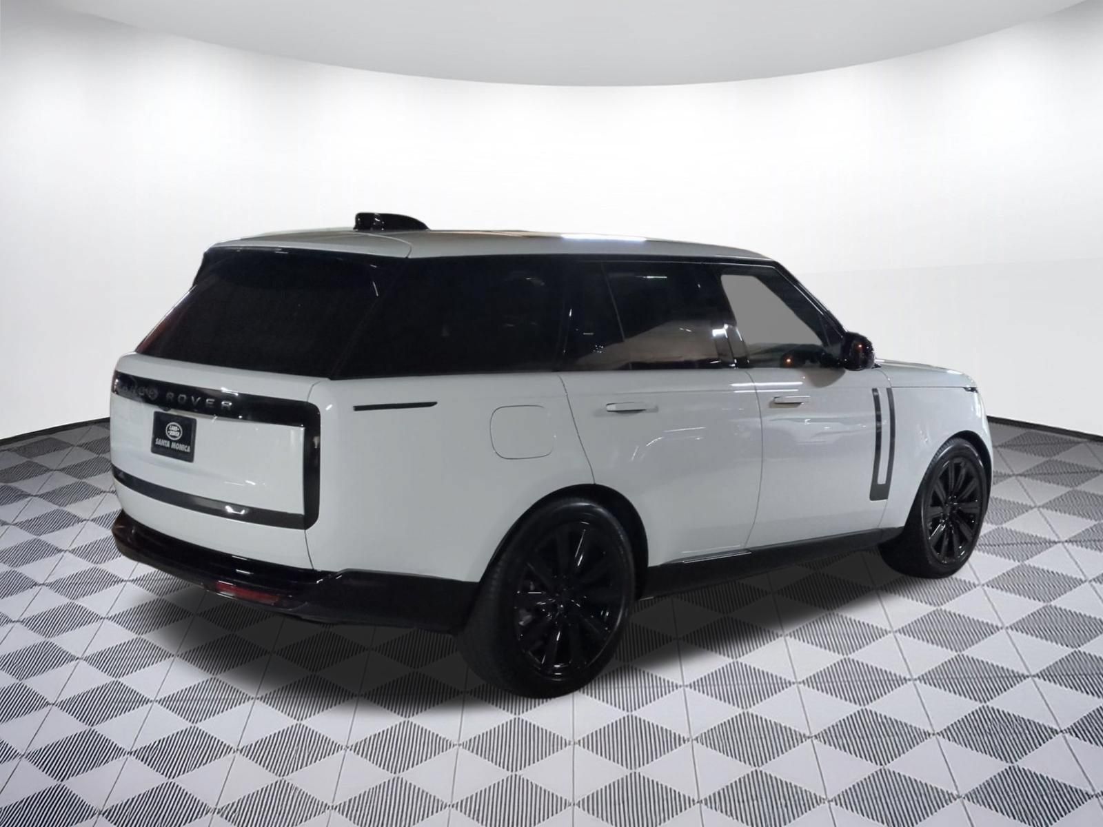 New 2026 Land Rover Range Rover SE AWD/4WD image 5