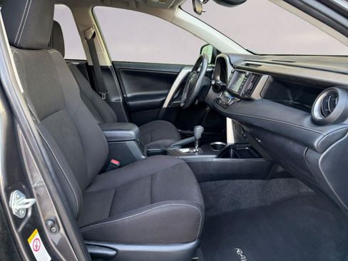 Used 2018 Toyota RAV4 XLE FWD image 15