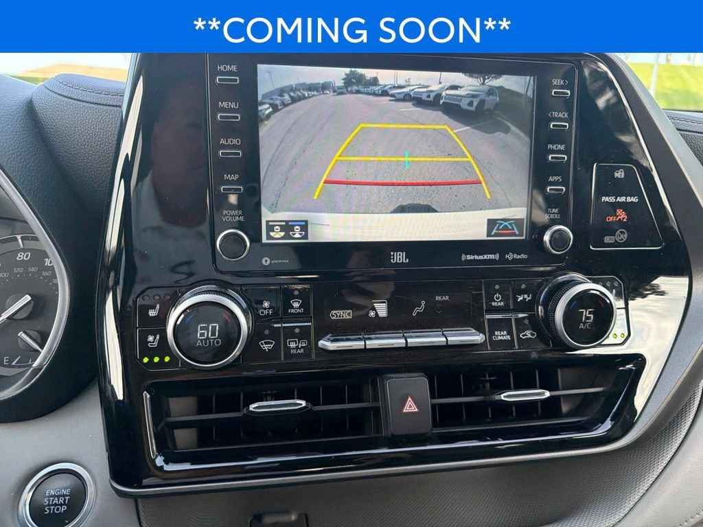 Used 2021 Toyota Highlander Limited AWD/4WD image 17