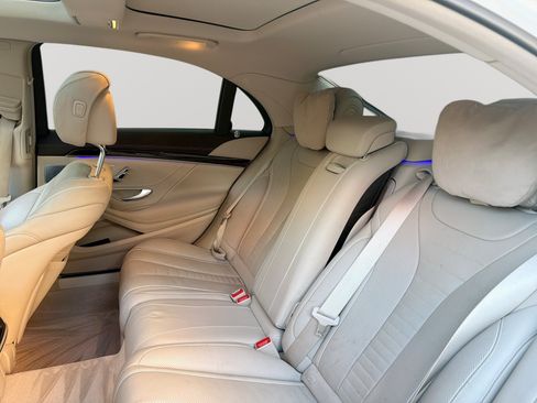 Used 2019 Mercedes-Benz S 560 Sedan w/ AMG Line Exterior image 27
