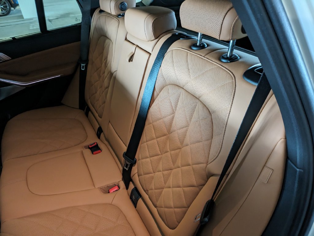 New 2026 BMW X5 M60i w/ Executive Package AWD/4WD image 9