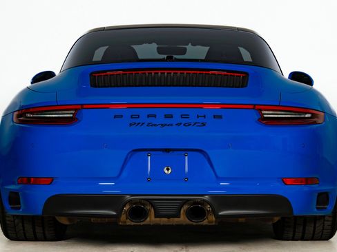 Used 2018 Porsche 911 Targa 4 GTS image 8