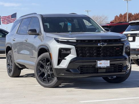 New 2026 Chevrolet Traverse RS image 2