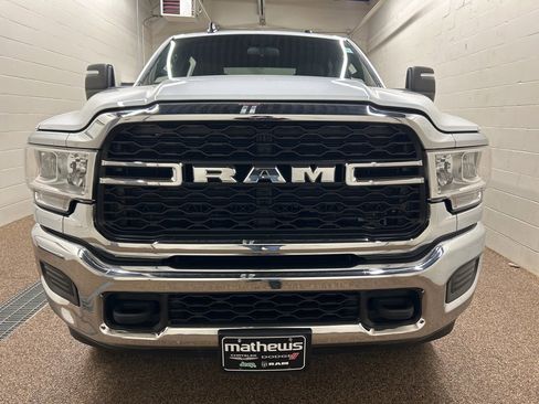 Used 2023 RAM 2500 Tradesman w/ Chrome Appearance Group image 6