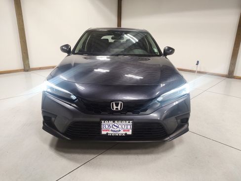 Used 2024 Honda Civic EX-L image 3