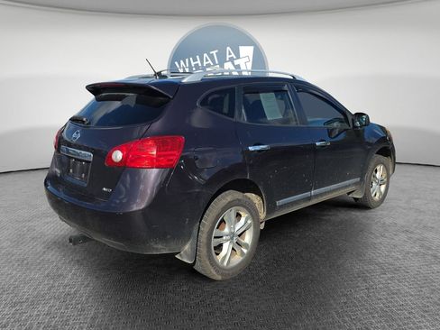 Used 2015 Nissan Rogue S w/ Convenience Package AWD/4WD image 3