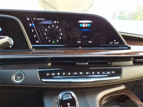 Certified 2023 Cadillac Escalade Premium Luxury Platinum image 26