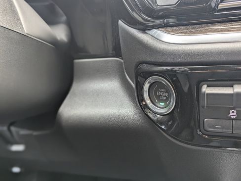 Used 2025 Chevrolet Silverado 1500 LT w/ Z71 Off-Road Package image 34