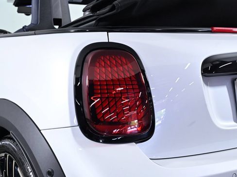 Used 2025 MINI Cooper S FWD image 12