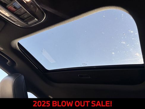 New 2025 Jeep Grand Cherokee L Altitude RWD image 17