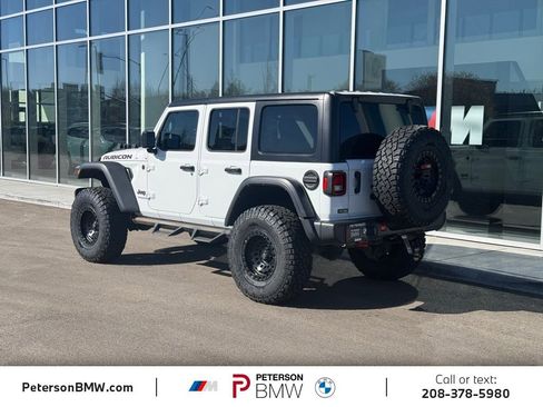 Used 2022 Jeep Wrangler Unlimited Rubicon AWD/4WD image 3