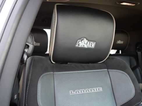 Used 2021 RAM 2500 Laramie w/ Night Edition image 26