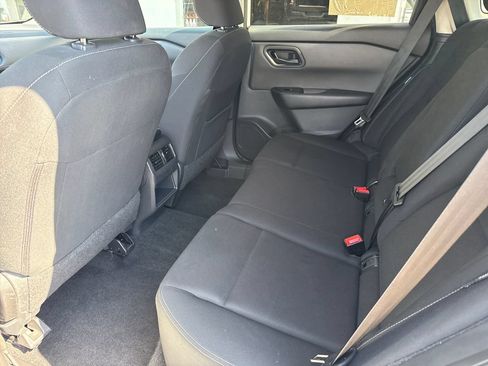 Used 2024 Nissan Rogue S FWD image 25