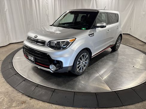 Used 2018 Kia Soul ! image 1