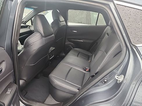 Used 2024 Toyota Venza Limited image 7