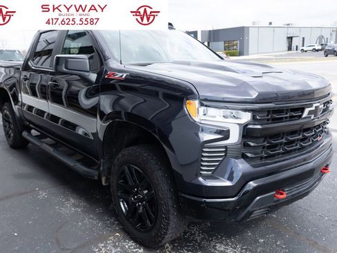 Used 2024 Chevrolet Silverado 1500 LT Trail Boss w/ Convenience Package II AWD/4WD image 5