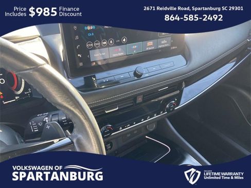 Used 2024 Nissan Rogue SL image 23