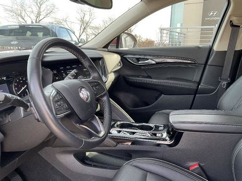 Used 2023 Buick Envision Essence image 2