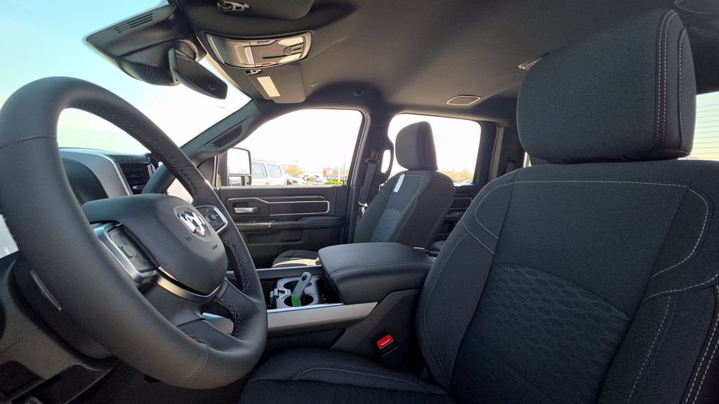 New 2026 RAM 3500 Big Horn AWD/4WD image 20