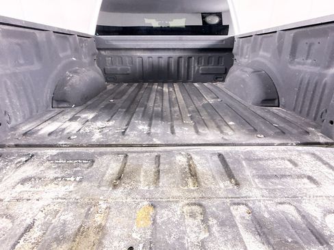 Used 2017 Ford F150 XLT RWD image 32