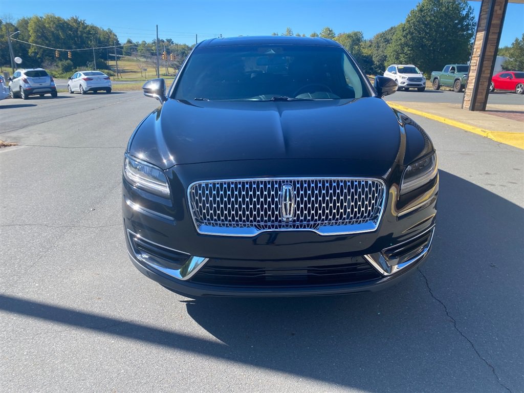 Used 2019 Lincoln Nautilus Reserve FWD image 2
