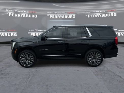 Used 2025 GMC Yukon Denali Ultimate w/ LPO, Floor Liner Package AWD/4WD image 5
