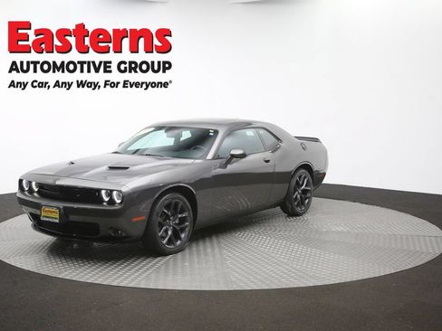 Used 2022 Dodge Challenger SXT w/ Driver Convenience Group RWD image 53