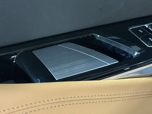 New 2026 Cadillac Escalade ESV Luxury image 12