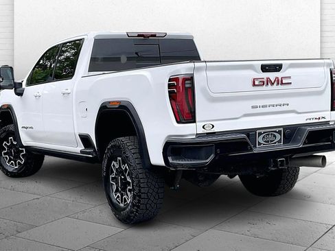 Used 2024 GMC Sierra 2500 AT4X image 11