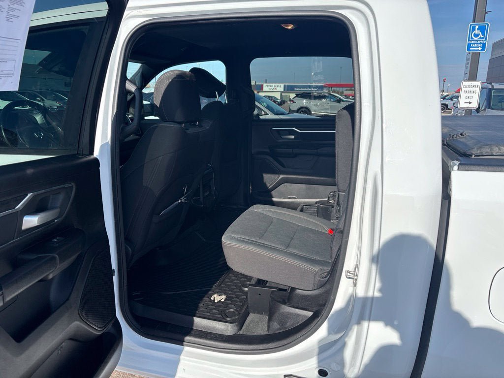 Used 2024 RAM 1500 Big Horn AWD/4WD image 25